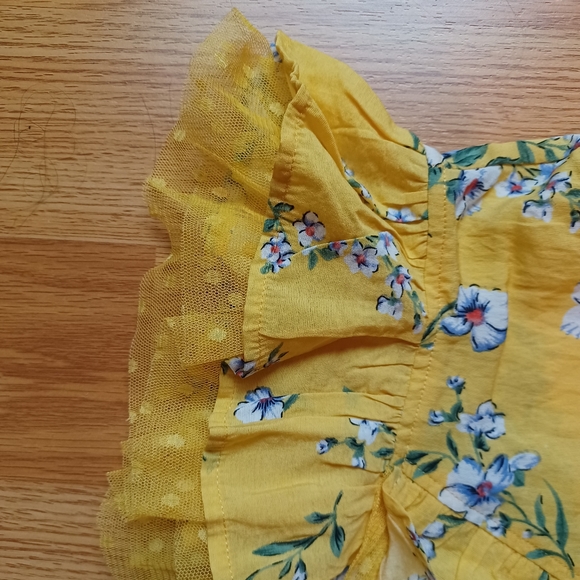 Elegant Yellow Floral top - Picture 2 of 5